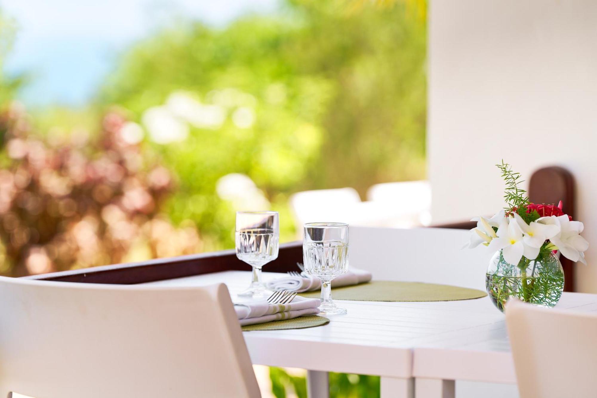 Mount Nevis Hotel Екстер'єр фото