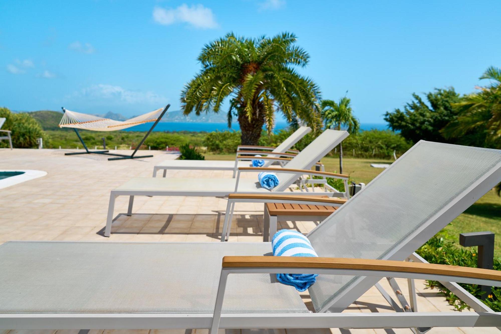 Mount Nevis Hotel Екстер'єр фото